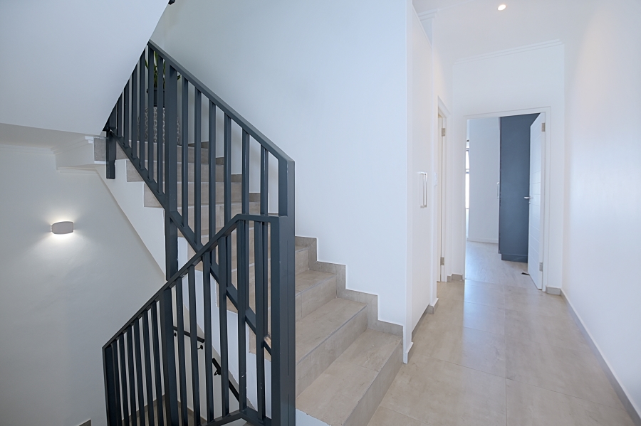 4 Bedroom Property for Sale in Sandown Western Cape